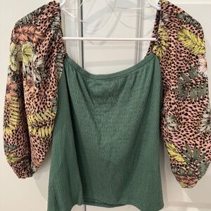 ANTHROPOLOGIE BOHO CHIC PUFF SLEEVE TOP (SIZE SMALL)